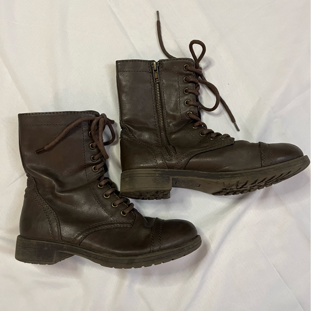 Brash Dark Brown Lace-Up Boots